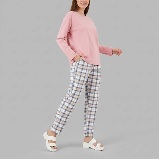 Cozy Elegance | Women's Pajama Sets with Checkered Print